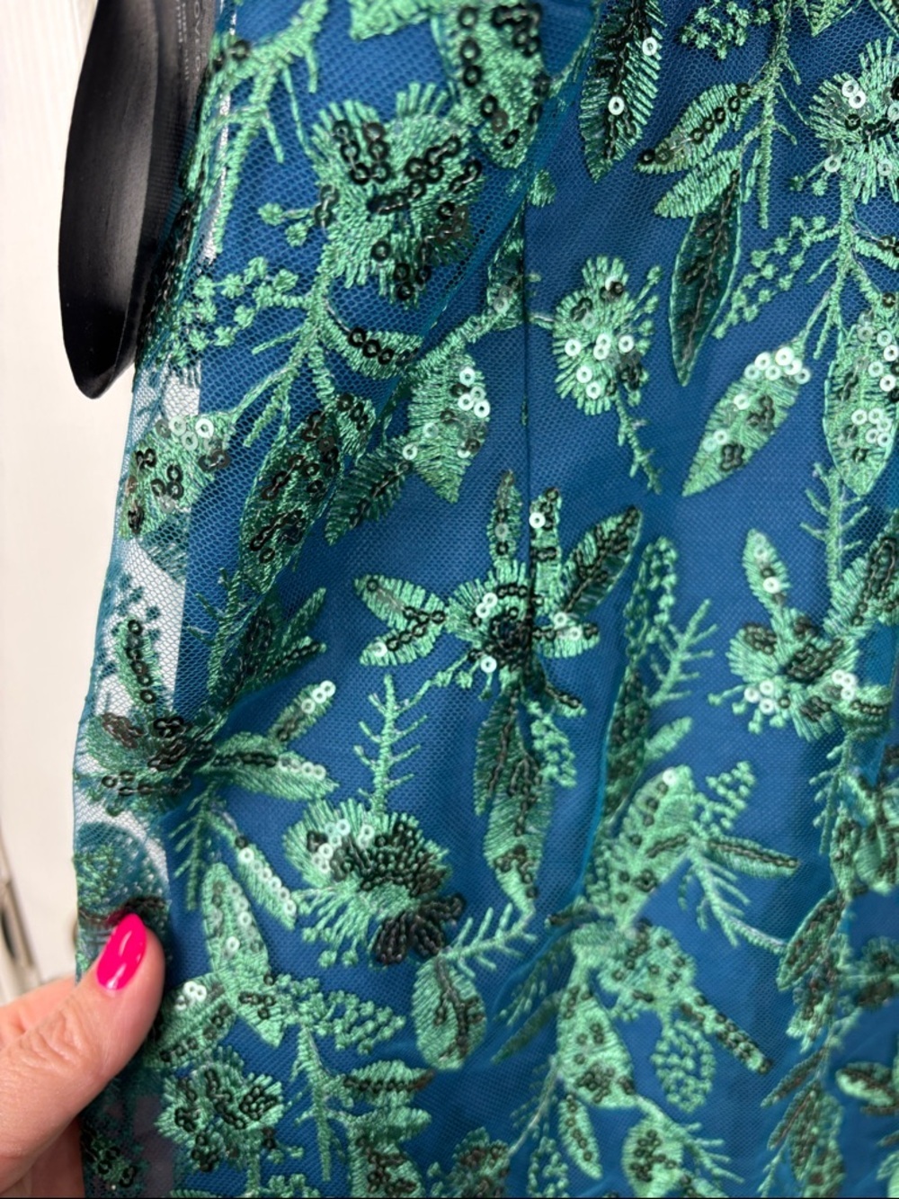 NWT JS Collections Rebecca keyhole column gown sz 10 - Picture 9 of 13
